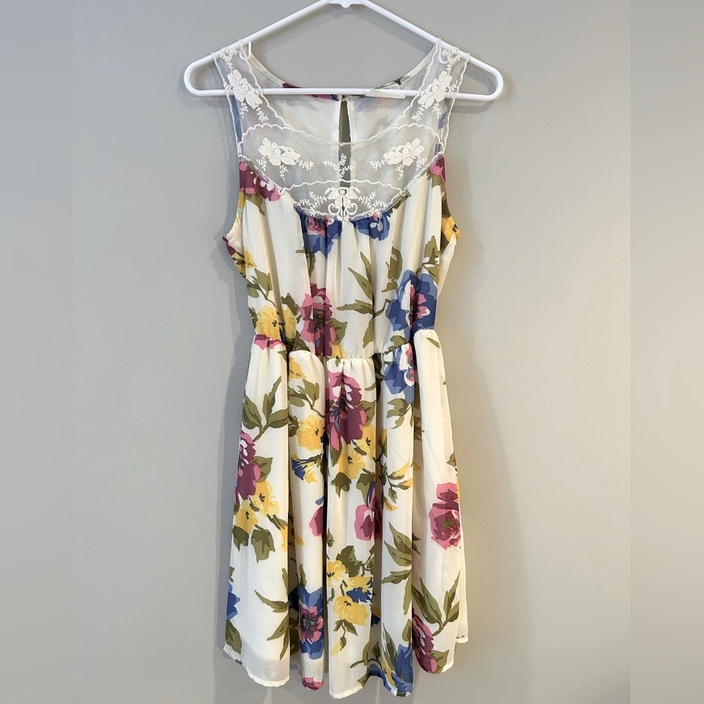 Moon Floral Dress with Lace Detail